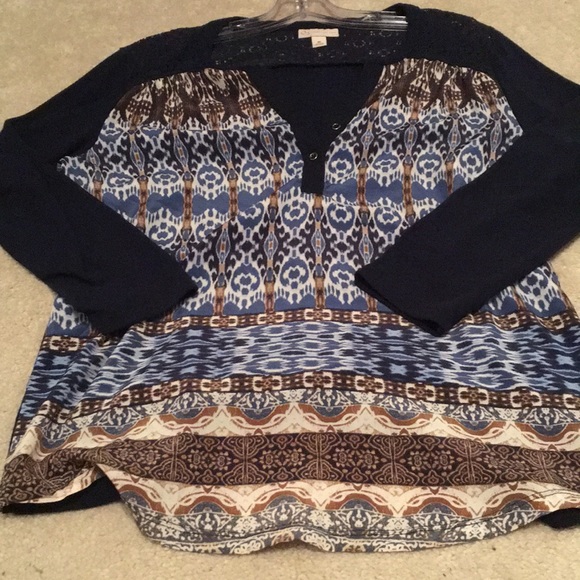 NWOT. Navy 3/4 length blouse. Dressbarn - Picture 3 of 3